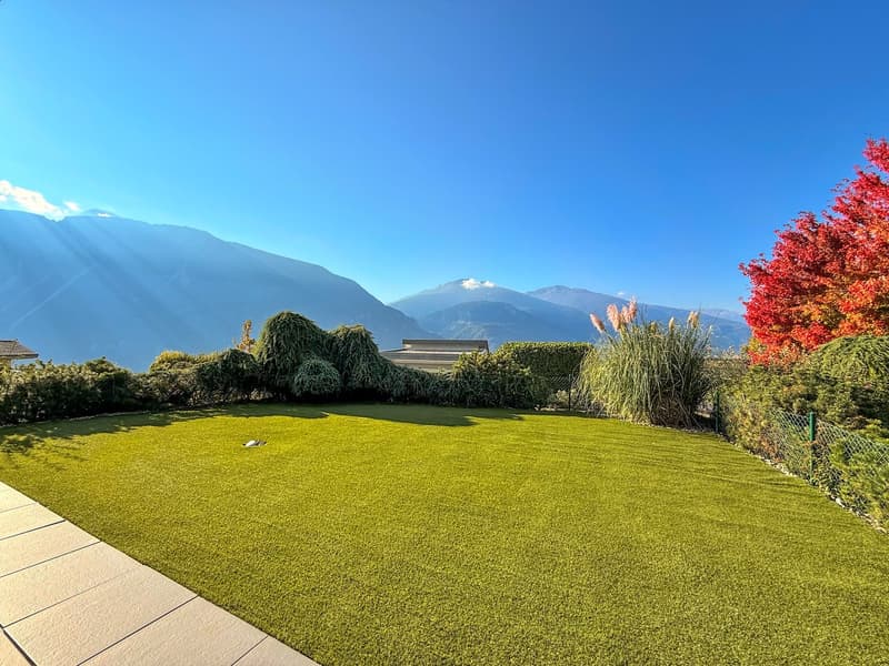 Charming individual villa with winter garden - quiet residential area (3)