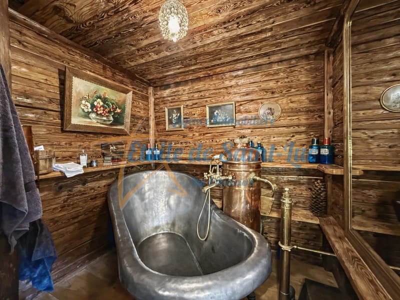 Schönes Chalet mit zwei Nebengebäuden (13)