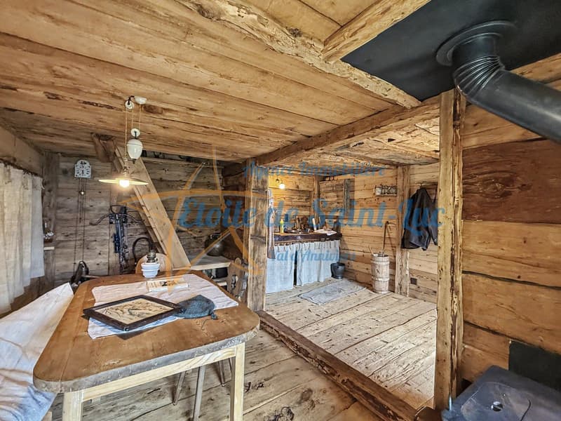 Schönes Chalet mit zwei Nebengebäuden (25)