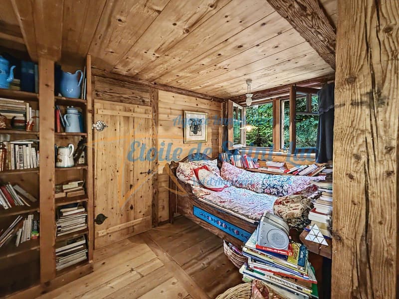 Schönes Chalet mit zwei Nebengebäuden (5)