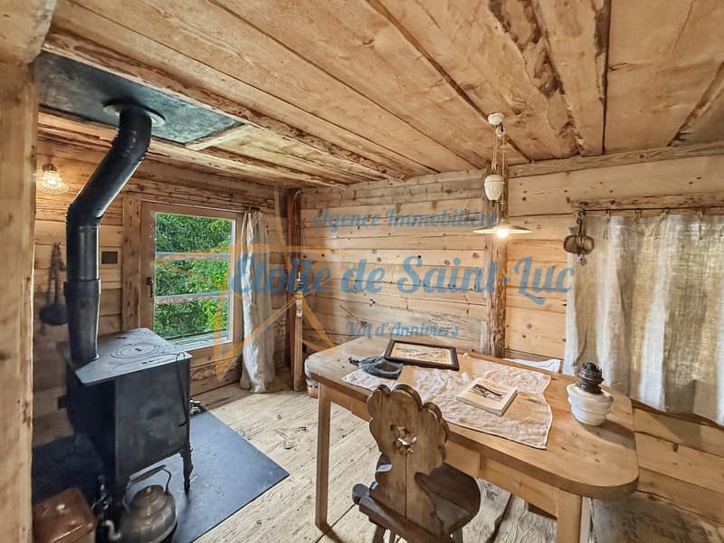 Schönes Chalet mit zwei Nebengebäuden (24)