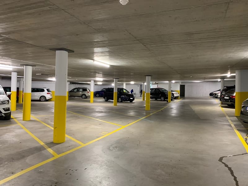 Posto auto in garage sotterraneo in affitto (2)