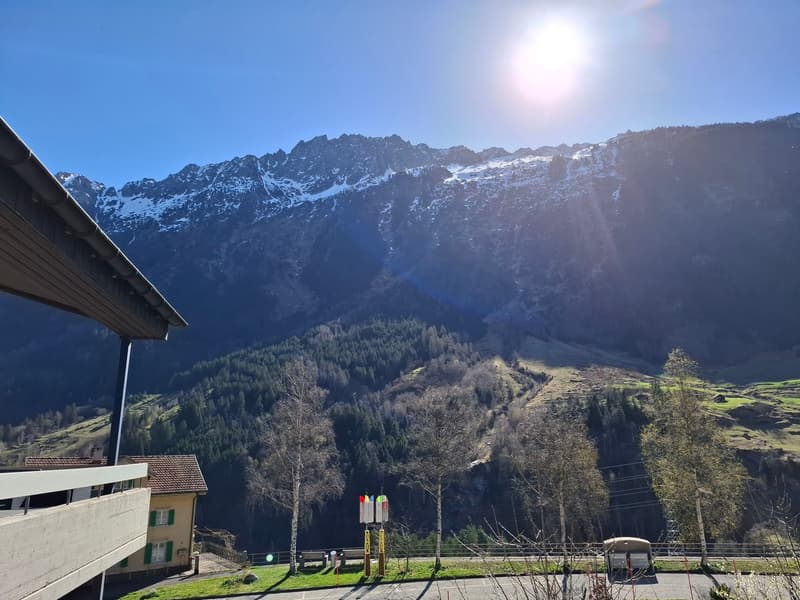 Appartement 5.5 pièces avec vue sur les montagnes à Wassen (1)
