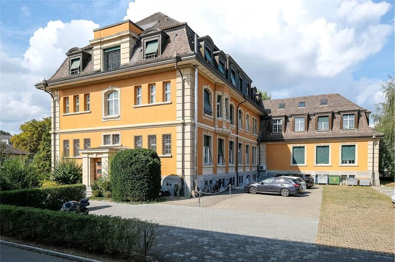 Spazi di ufficio o di pratica polivalenti in affitto in un edificio rappresentativo! (12)