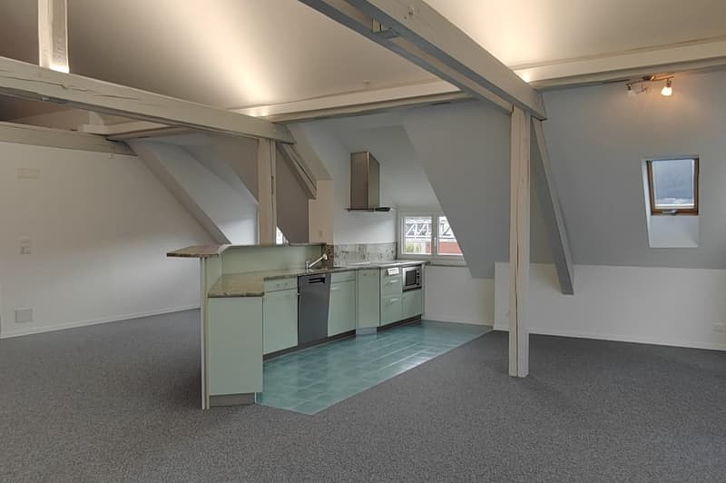 Versatile office or practice spaces for rent in a representative building! (4)