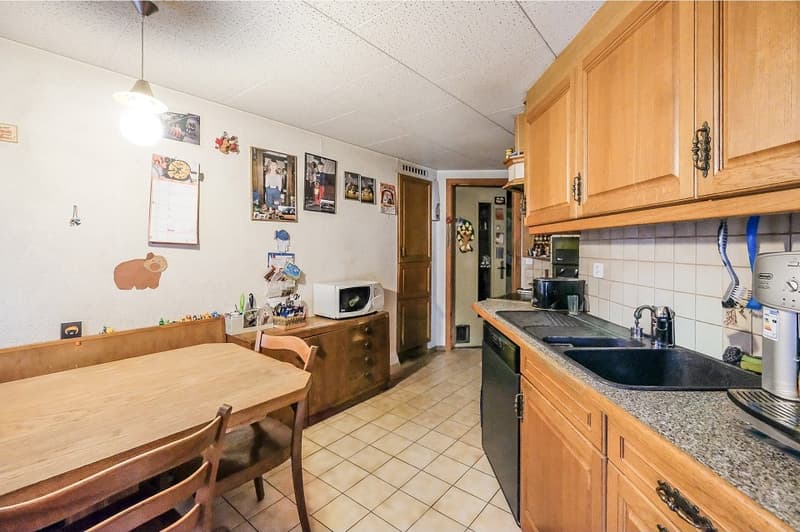 Casa unifamiliare di 4,5 locali con potenziale di ampliamento e grande terreno! (4)
