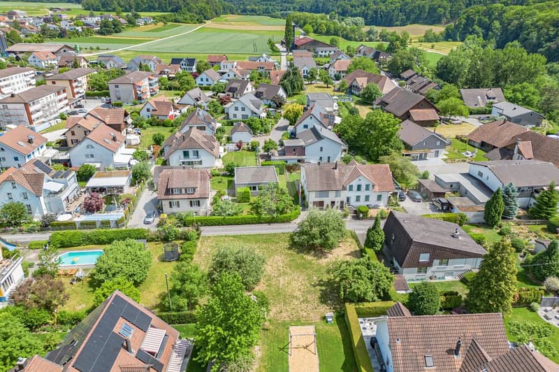 697 m² de terrain brut dans un endroit très calme à Möriken (3)