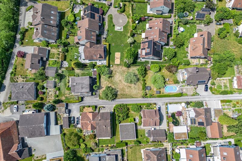 697 m² de terrain brut dans un endroit très calme à Möriken (5)