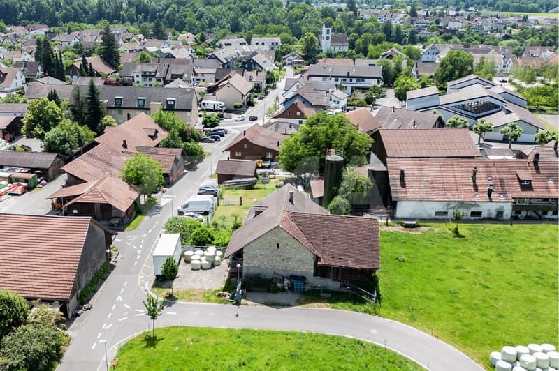 792 m² de terrain à bâtir dans le centre du village de Möriken (9)