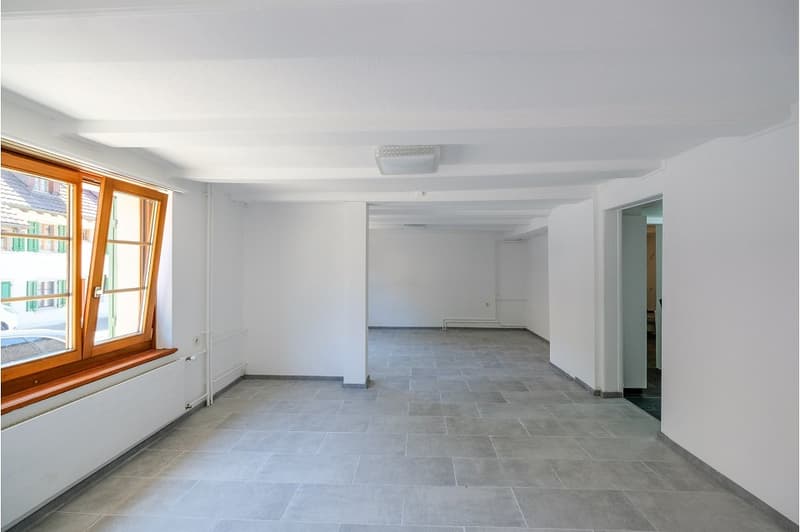 Charming, renovated 4.5-room single-family house with expansion potential! (3)