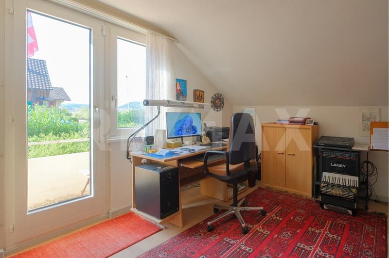 Freistehendes 5.5 Zimmer-Einfamilienhaus: Wo Licht und Raum zuhause sind (13)
