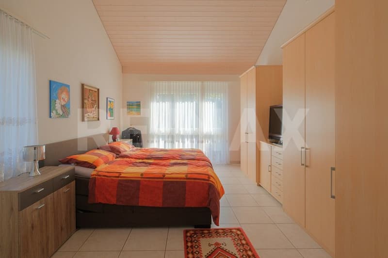 Freistehendes 5.5 Zimmer-Einfamilienhaus: Wo Licht und Raum zuhause sind (7)