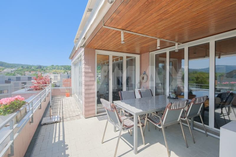 Sonnig, grosszügig, zentrumsnah 4.5 Zimmer-Dachmaisonette (2)