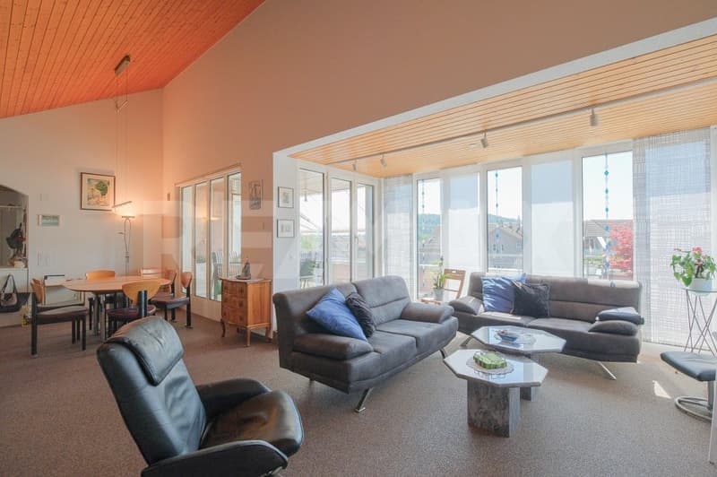 Sonnig, grosszügig, zentrumsnah 4.5 Zimmer-Dachmaisonette (3)
