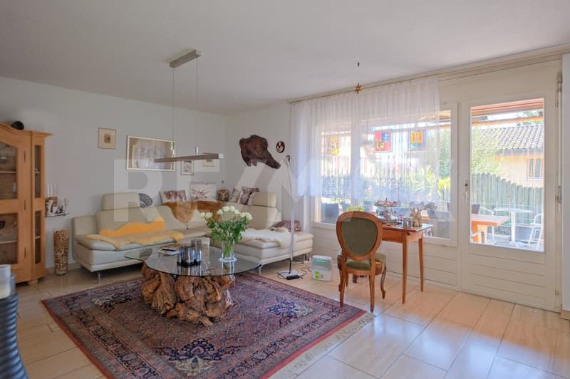 Freistehendes 5.5 Zimmer-Einfamilienhaus mit grossem Garten und Doppelgarage (4)