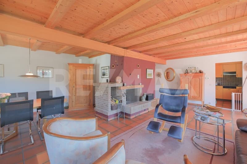 Grosszügige Dachmaisonette-Wohnung am Bauzonenrand (3)