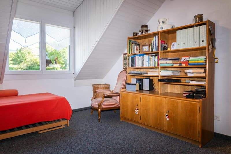 Grosse Dach-Maisonettewohnung mit Fernsicht (9)