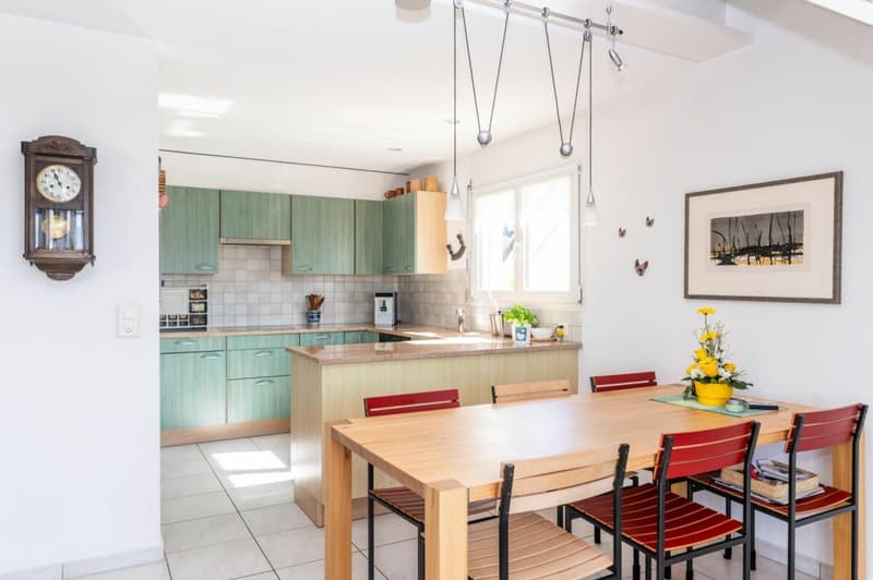 Grosse Dach-Maisonettewohnung mit Fernsicht (5)