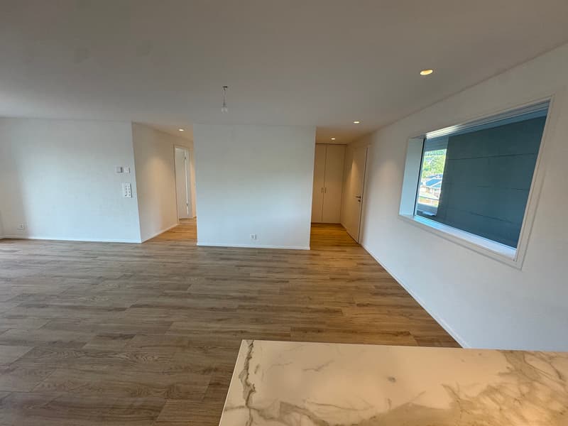 05596 - Appart. 3½ locali - IMP. CHAMP-RIOND 8 - MATRAN (8)