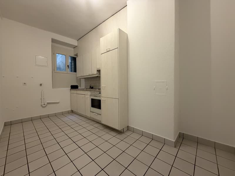 03865 - Appart. 2½ PCES - RUE NEUVEVILLE 33 - FRIBOURG (3)