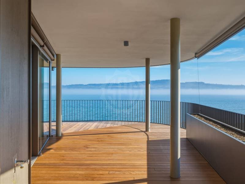 Geräumige Wohnung mit Blick auf das Schloss Grandson (1)