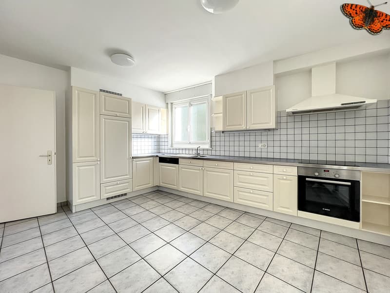 Appartamento luminoso di 4½ locali con giardino d'inverno e una superficie totale di 128 m²! (8)