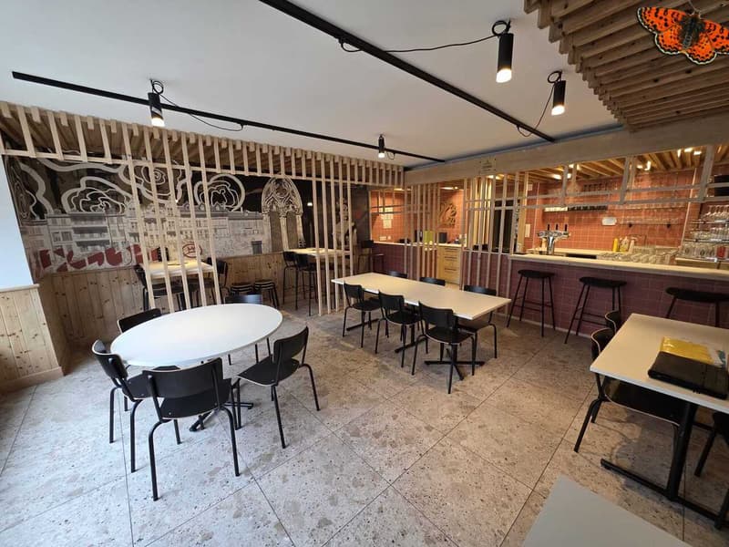 bar