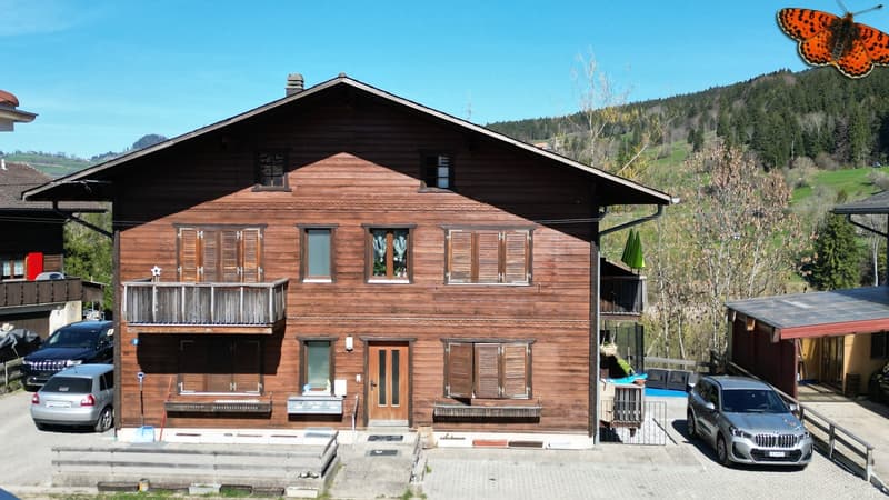 Chalet de 3 appartements à Planfayon (1)