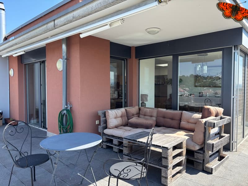 Rare 3½ rooms attic apartment in exceptional location in Villars-sur-Glâne (2)
