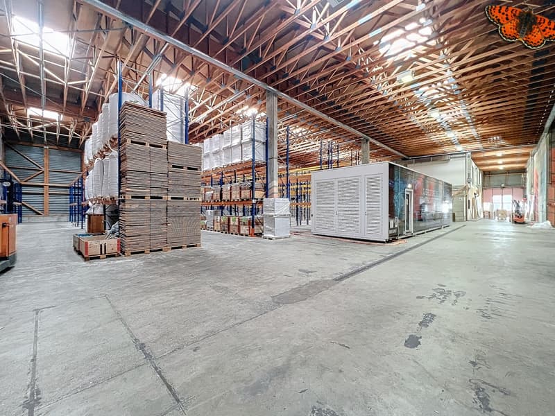 Magazzino divisibile di 1'730 m² vicino agli assi autostradali (5)