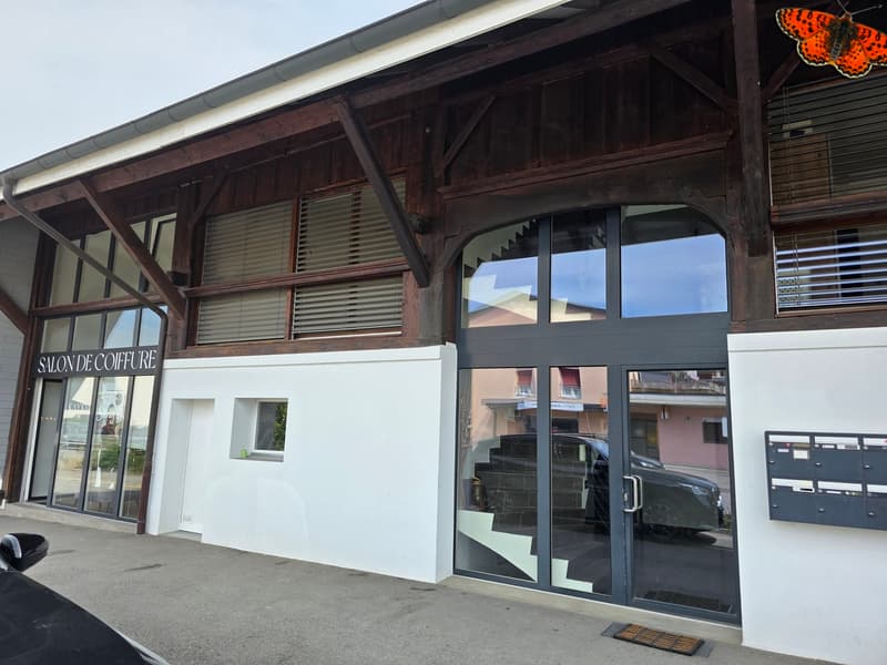 Bureau dans une localité dynamique au coeur de la région fribourgeoise (1)