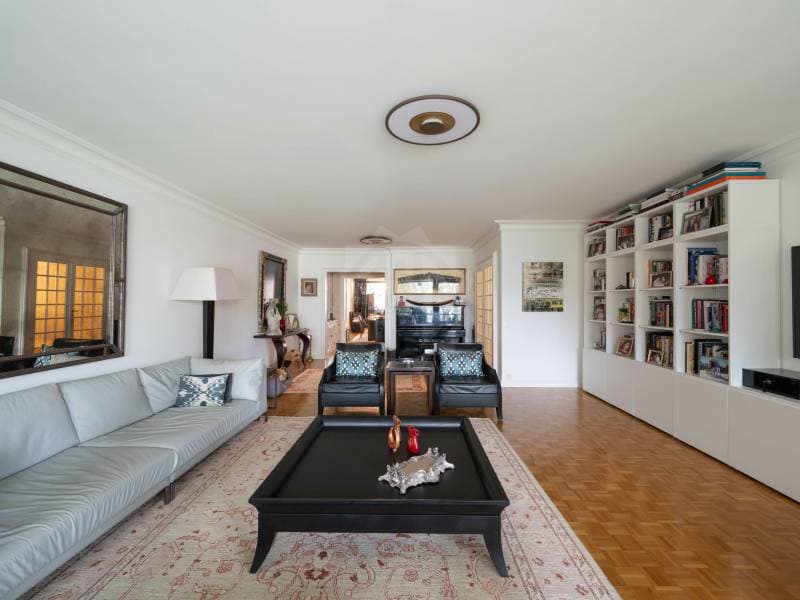 Spacious Apartment - Geneva (2)