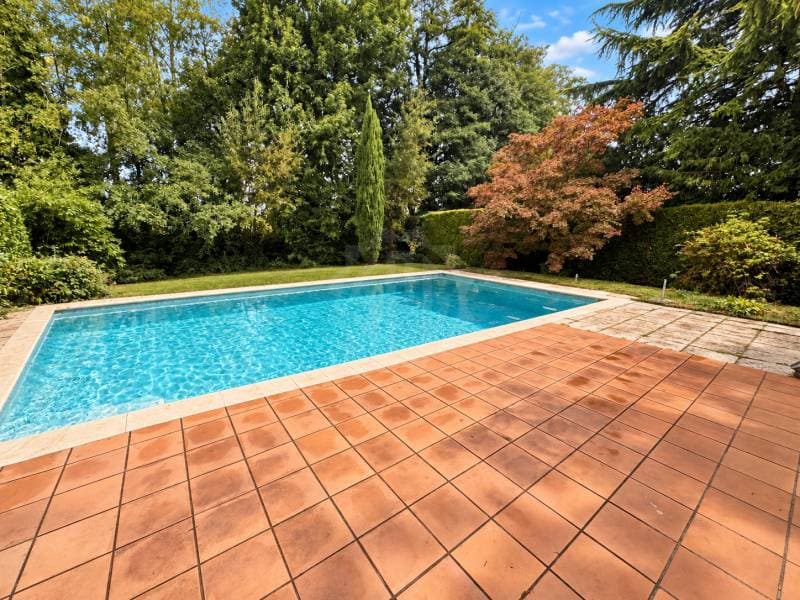 Chaleureuse villa - Commugny (1)