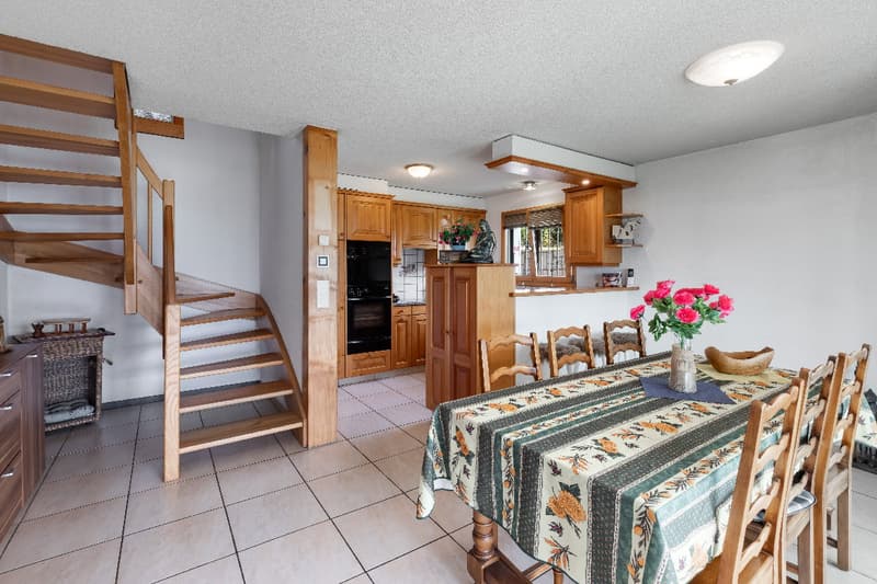 EN EXCLUSIVITÉ – Chalet avec vue imprenable sur les Préalpes fribourgeoises (5)