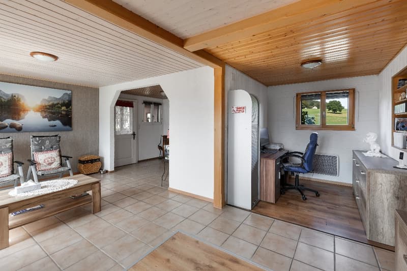 EN EXCLUSIVITÉ – Chalet avec vue imprenable sur les Préalpes fribourgeoises (11)
