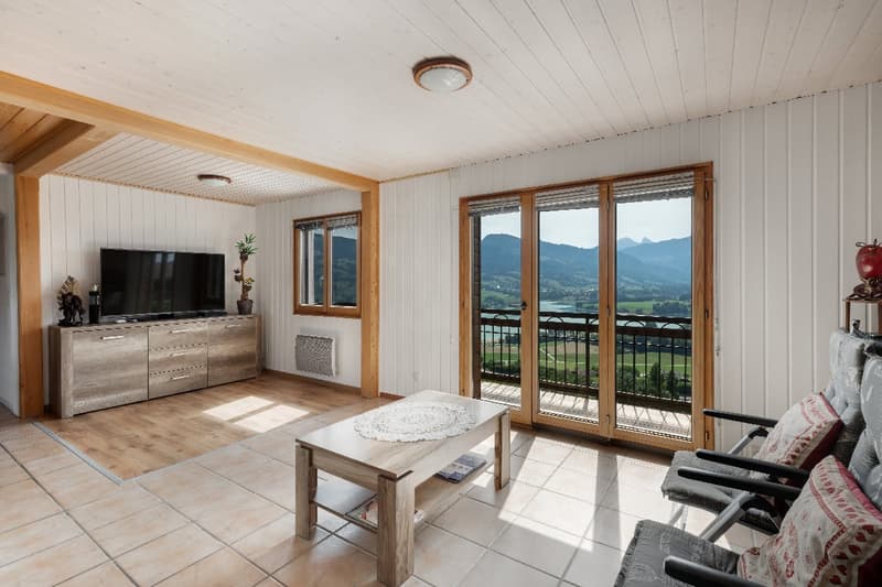 EN EXCLUSIVITÉ – Chalet avec vue imprenable sur les Préalpes fribourgeoises (10)