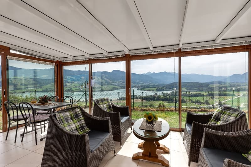 EN EXCLUSIVITÉ – Chalet avec vue imprenable sur les Préalpes fribourgeoises (9)