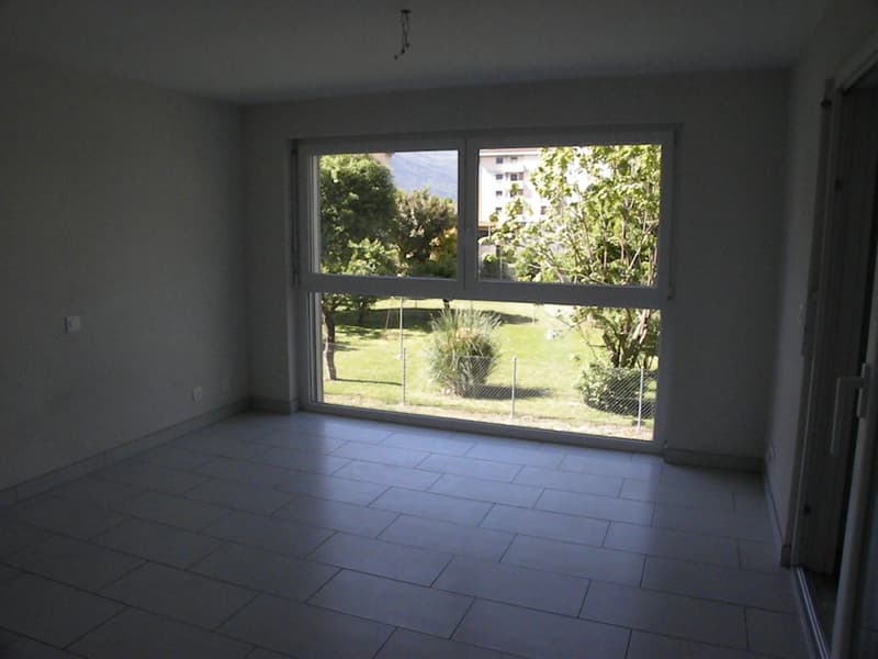 Modern studio with balcony in Fully (14)