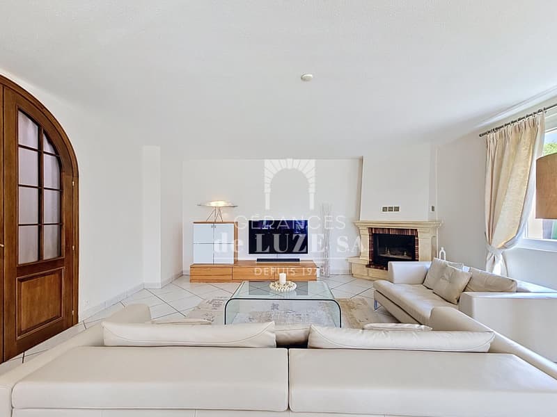 Exclusive: Family villa with 6.5 rooms and swimming pool (13)