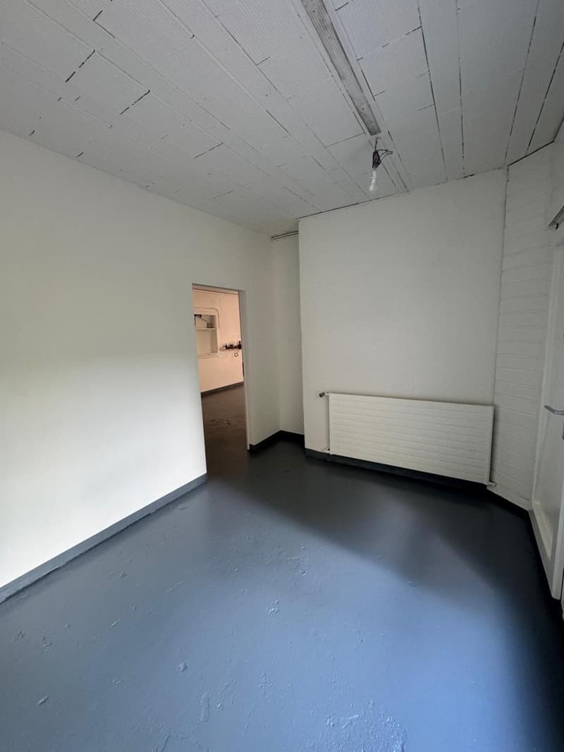 Locale commerciale di 70m² - Grande potenziale di allestimento (4)