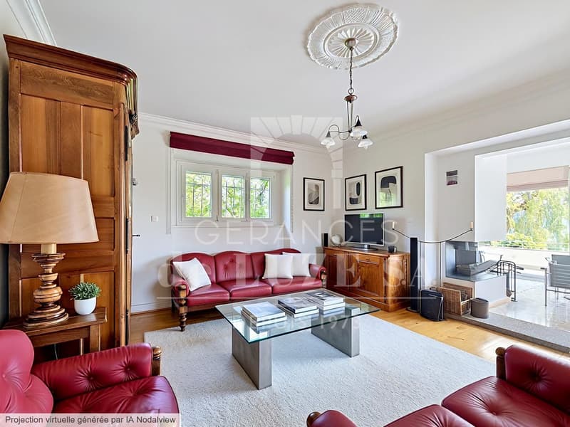 Situation premium : Villa avec vue lac, piscine naturelle et vaste jardin intimiste (12)