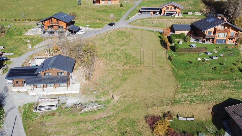 Land in Gryon with permit for a chalet as a primary residence (2)