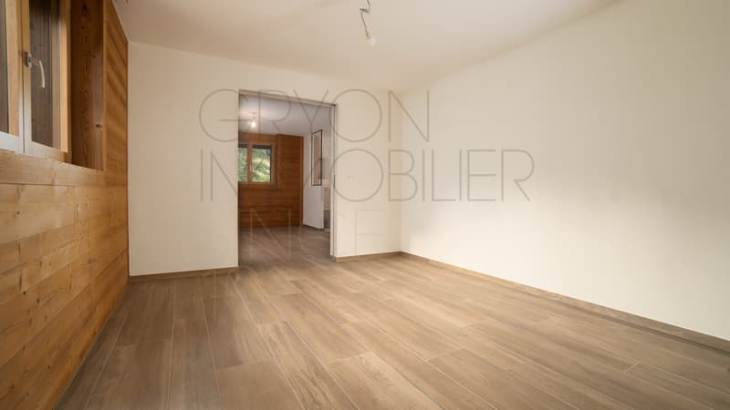 Elegante duplex alpino, 140 m² abitabili + garage, vicino Barboleuse (12)