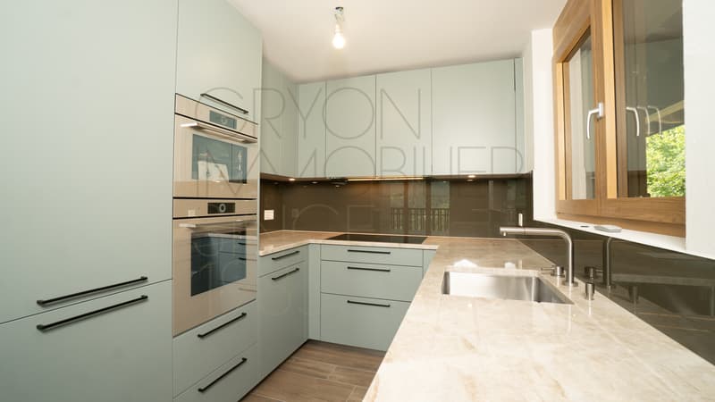 Elegante duplex alpino, 140 m² abitabili + garage, vicino Barboleuse (3)