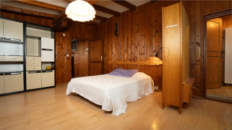Typical family chalet in Gryon with garden and outbuildings (12)