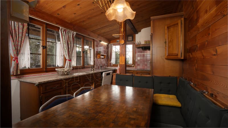 Typical family chalet in Gryon with garden and outbuildings (7)