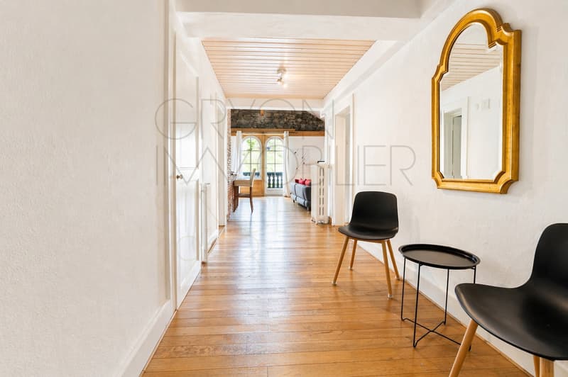 Appartement sous les toits à Gryon avec balcon et vue alpine (4)