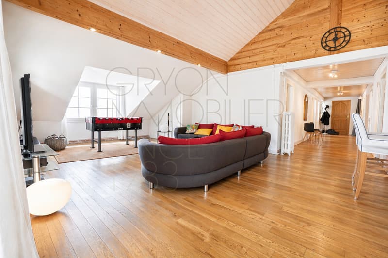 Appartement sous les toits à Gryon avec balcon et vue alpine (10)