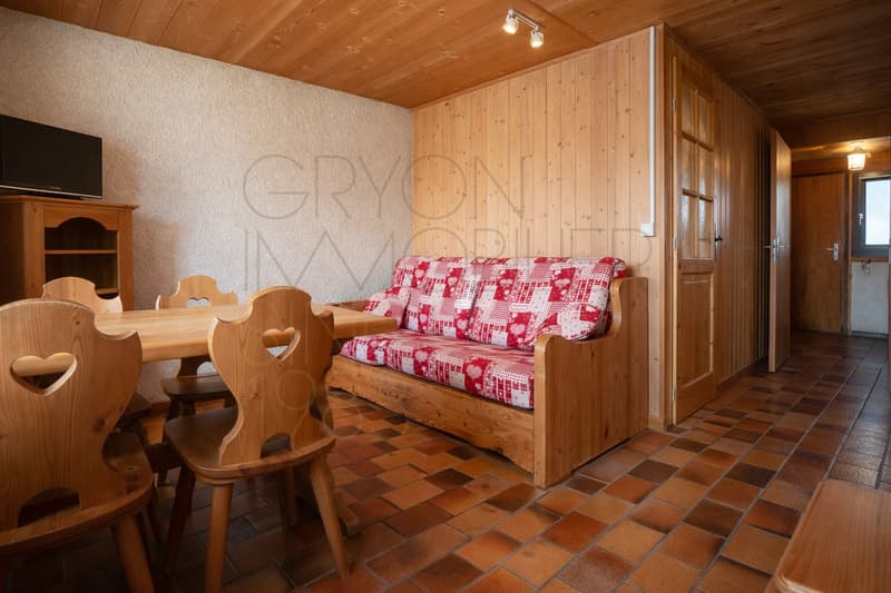 Ski-in ski-out studio in Alpe des Chaux with corner balcony (1)