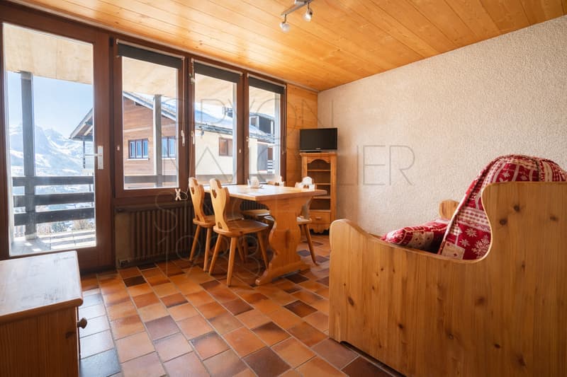 Ski-in ski-out studio in Alpe des Chaux with corner balcony (10)
